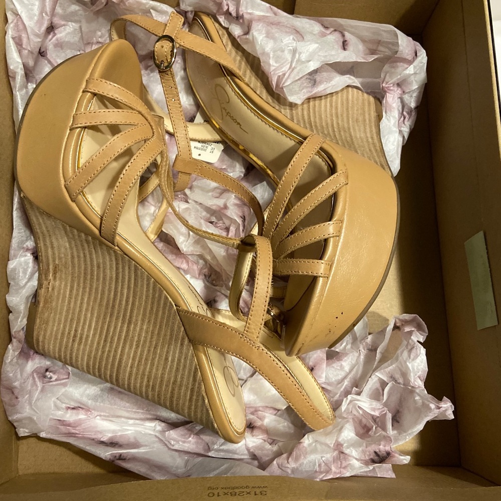 Shoes - Picture 4 of 5